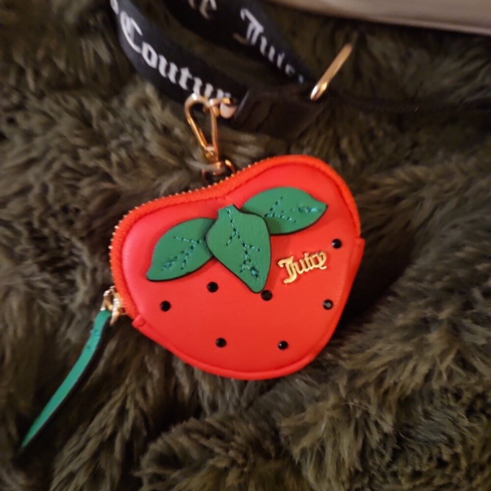 Pink and white strawberry flap bag juicy couture - Picture 8 of 8